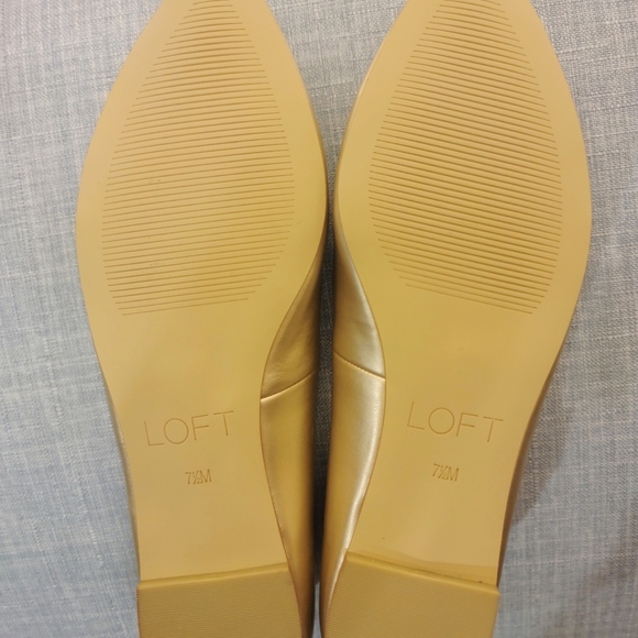 NWT/NIB LOFT Aubrey Pointy Toe Flat 7.5 Matte Gold - Picture 4 of 9